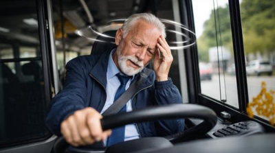 Автобус врезался в дом, потому что водителю стало по-хорошему плохо