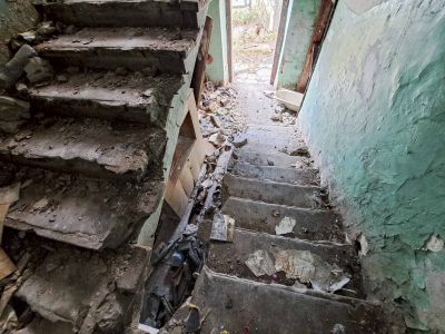 В Новосибирске под угрозой обрушения жилой дом: власти ввели режим ЧС