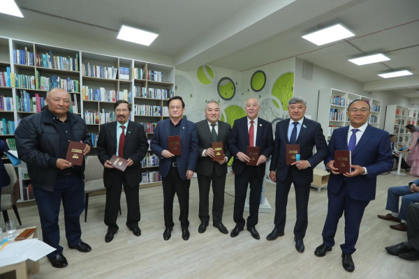 Книгу фронтовых писем представили в Астане