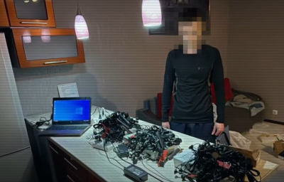 В Алматы задержан иностранец с двумя тысячами SIM-карт