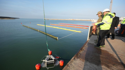 «Теңіз жасағы» представил министру новые технологии по сбору нефтепродуктов