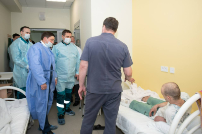 Беляев навестил пострадавших в&nbsp;пожаре на&nbsp;НКНХ