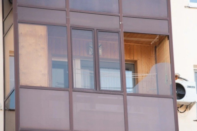 В Нижнекамске после ЧП на НКНХ поступило около 120 обращений о поврежденных окнах