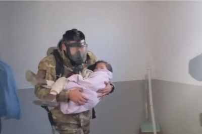 В Атырау спасли троих детей из горящей квартиры