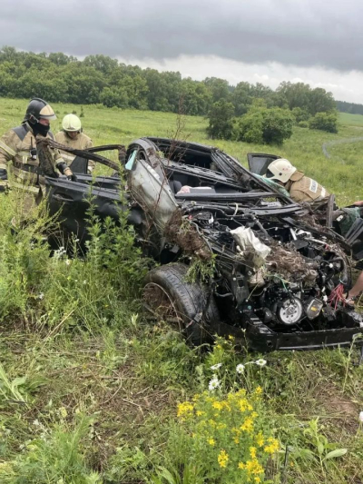 Врезался в забор и улетел в кювет: на М-12 в Татарстане погиб водитель Mercedes