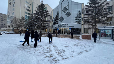 Известные столичные актеры приняли участие в экоакции «Таза Қазақстан»