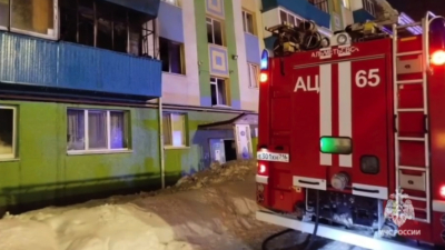 Мужчина погиб при пожаре в многоквартирном доме в Альметьевске &ndash;&nbsp;видео 23/02/2026 &ndash; Новости