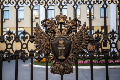 Юрист Асанова заявила, что при невыплате зарплаты можно идти в прокуратуру