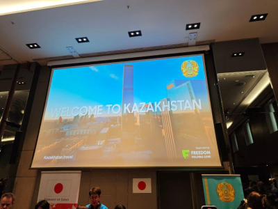 Казахстан представил яркий национальный стенд на международной благотворительной ярмарке
