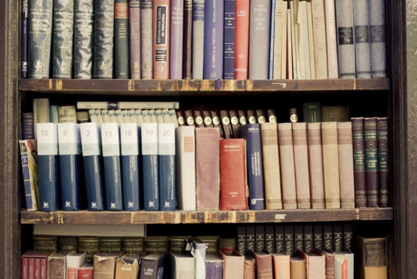 Где покупать старые книги в Алматы?