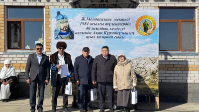 Щедрость и благодарность: 120 голов лошадей подарил меценат жителям села Токтамыс в области Абай
