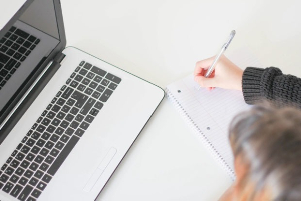 Стипендии, стажировки и летние школы апреля