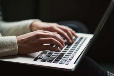 Гранты и стипендии октября