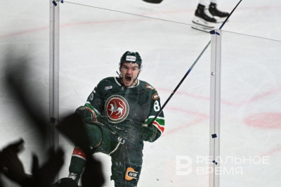 Дыняк полетел с &laquo;Ак Барсом&raquo; в Челябинск, где сыграет в двух матчах плей-офф КХЛ