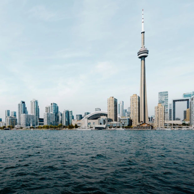 «Канадцы рады иммигрантам»: Казахстанцы в Канаде