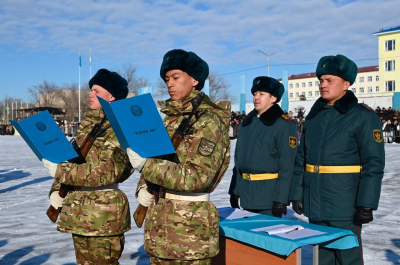 В Гвардейском гарнизоне 800 новобранцев приняли военную присягу